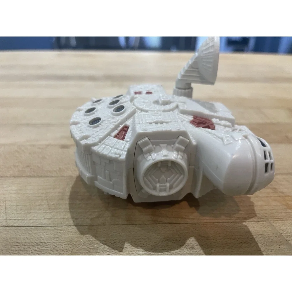 2005 Burger King Kids Club Kids Meal Star Wars Millennium Falcon 2.5